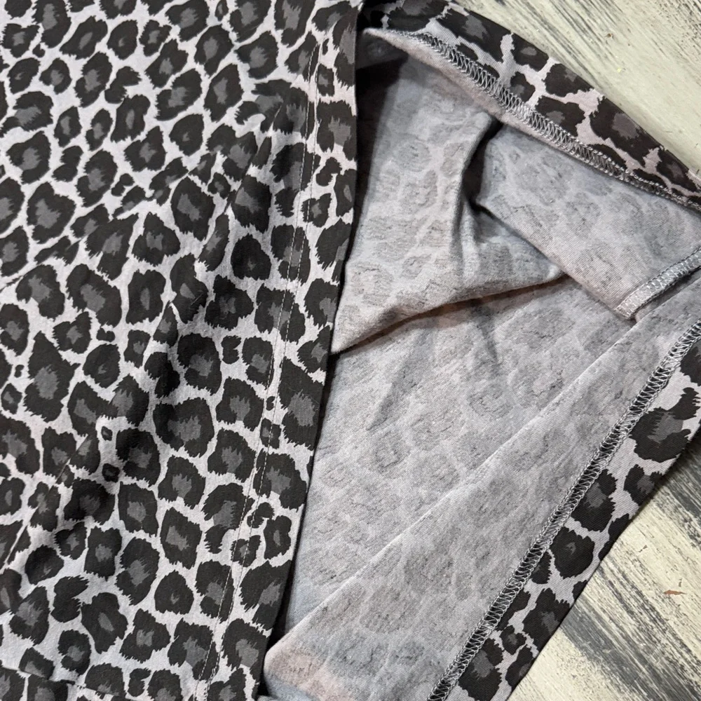 Puma Streetwear Black and Gray Leopard Print Men's Tee - Picture 9 of 9